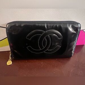 CHANEL Black Patent Leather Wallet